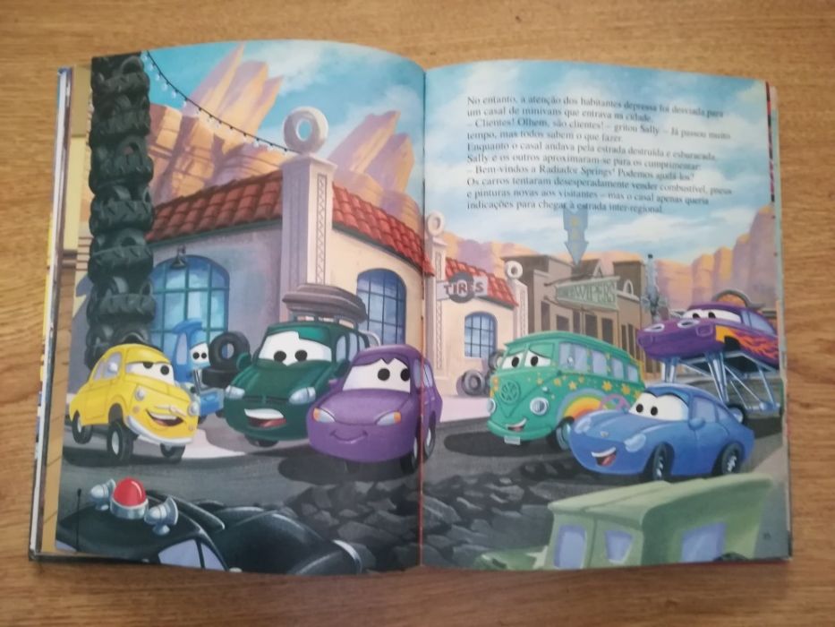 Livro "Carros" da Pixar 112 pág.