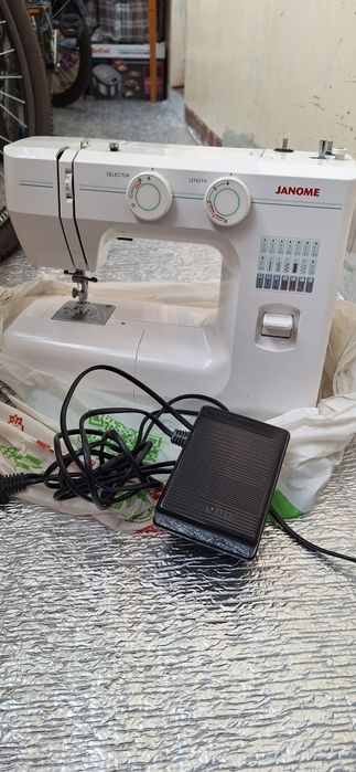 Швейна машинка janome TM  2004