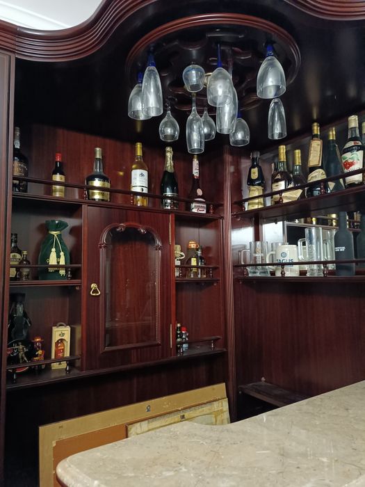 Móvel de sala com bar