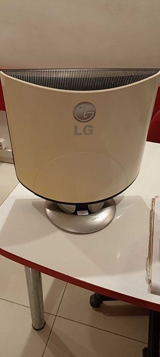 Монитор LG 17 дм.  FLATRON 1740