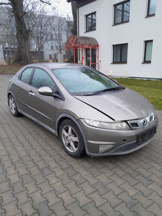 Honda civic VIII UFO 06-11 5d HB części  B92P