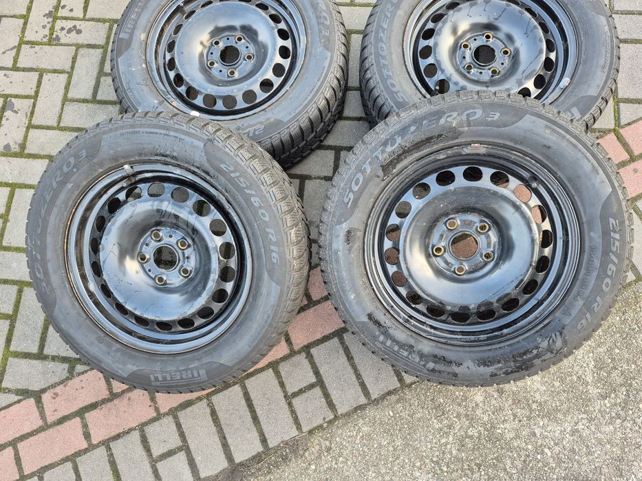 Komplet Kół Stalowych z Oponami Zima SKODA VW Tiguan 5x112 215/60 R17