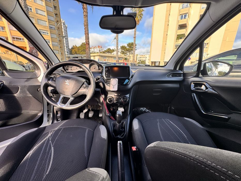 Peugeot 208 Active 1.4 Diesel – Ano 2014