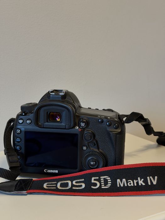 canon 5d mark iv - купити фотоапарат Canon - Ціна на OLX.ua