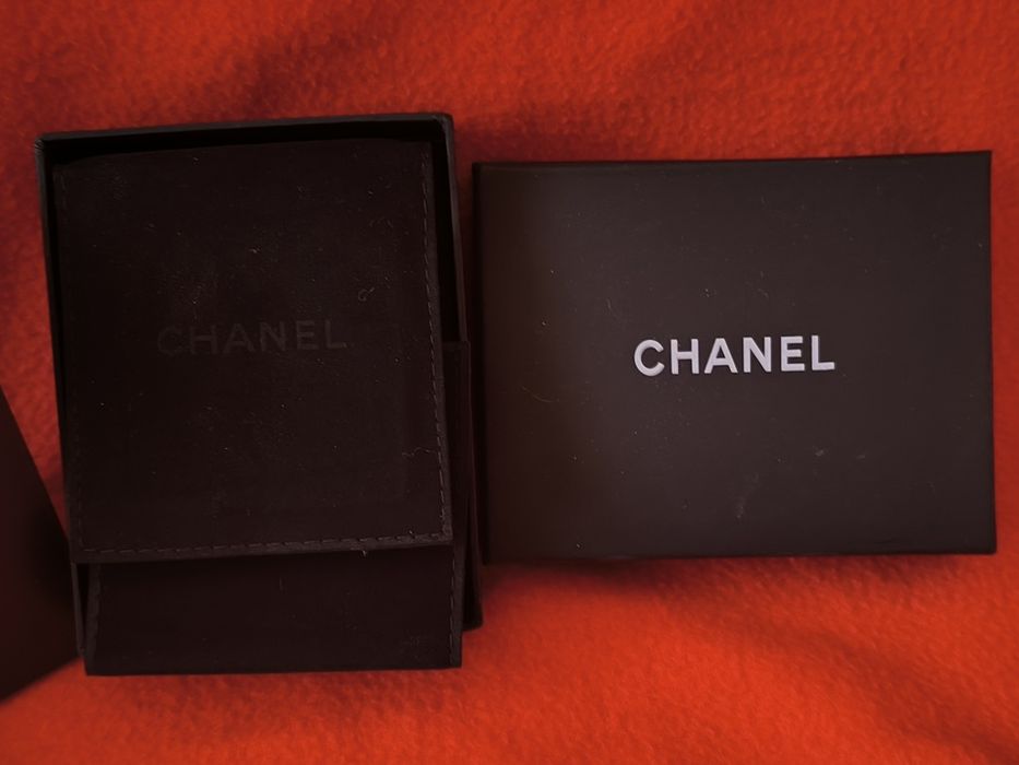 Kolczyki Chanel srebrne z kamykami