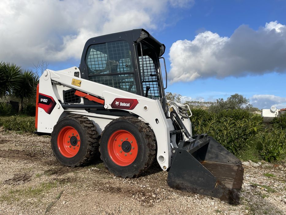 BOB CAT disponivél para aluguer