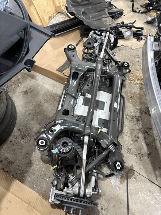 Задня ходова підрамник амортизатор ричаг chevrolet equinox ev 2024 2025 2026  85692891