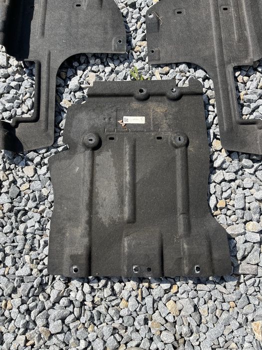 Захисти днища, захист днища правий лівий на Jeep Grand Cherokee WL