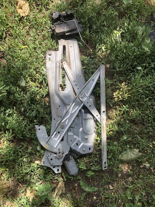 Стеклоподъемники Рено Лагуна 1