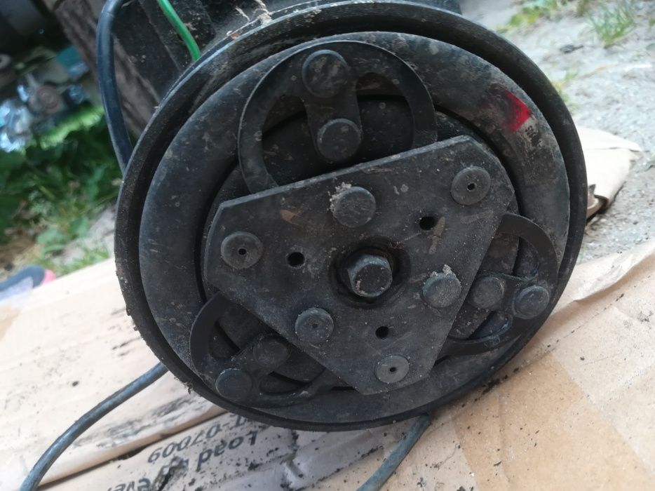 Sprężarka kompresor klimatyzacji passat b5 a4 a6 1.8b 1.9tdi na gwinty