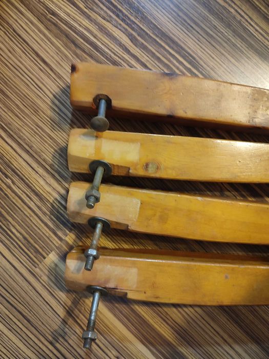 продам бу дерев'яні ножки для стола, в хорошому стані