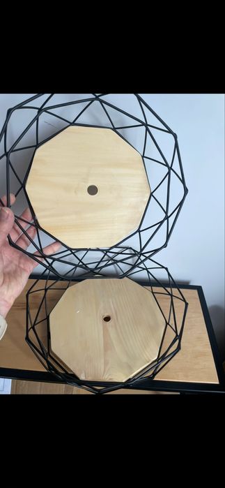 Dwa nowe kosze metalowe na owoce i warzywa