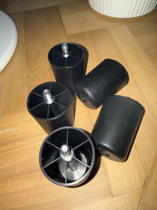 Nogi do kanapy Ikea
