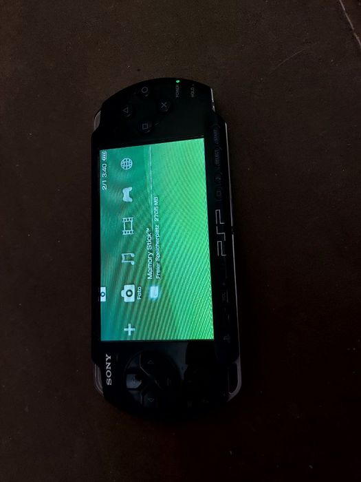 PSP 3000 в гарному стані, карта 4Gb, нова батарея, Sony Playstatation