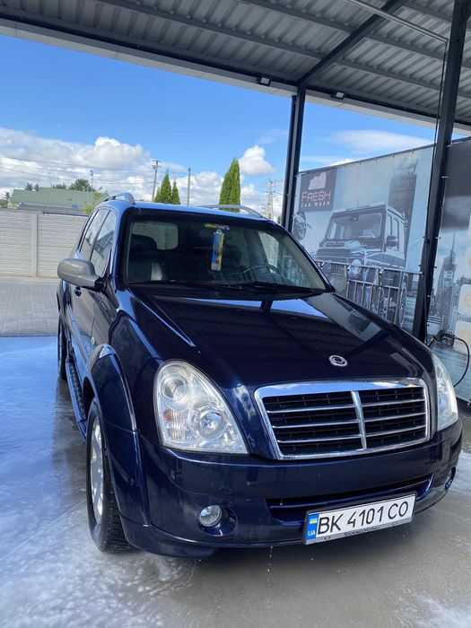Продам авто Ssang Yong Rekston2