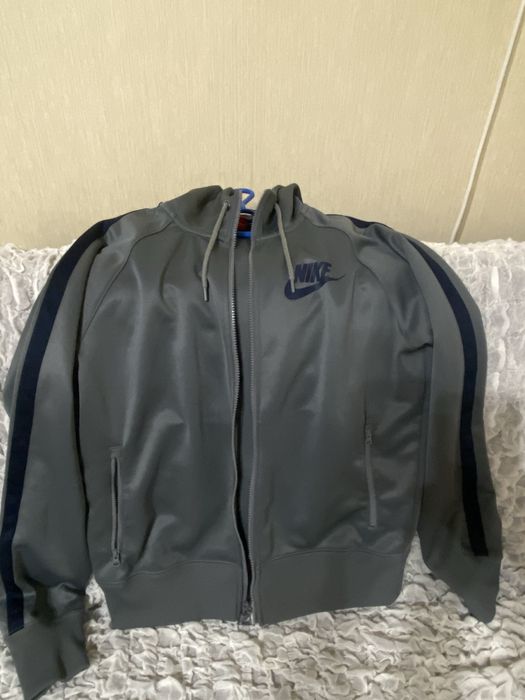 Кофта nike стан чудовий s m ОРИГІНАЛ
