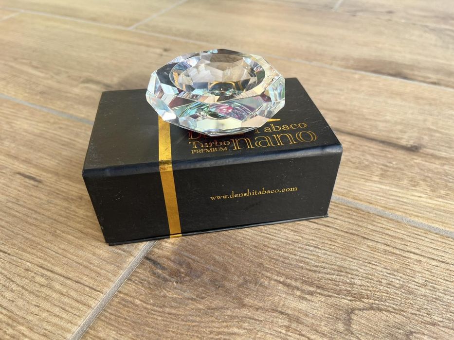 Попільничка в коробочці