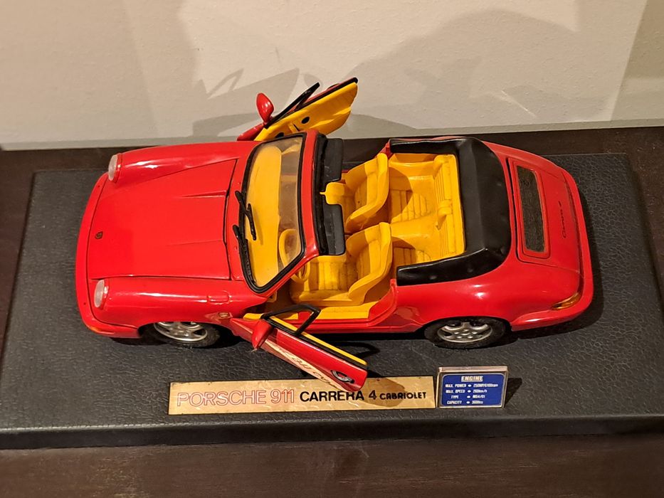 Porsche 911 Carrera 4 Cabriolet