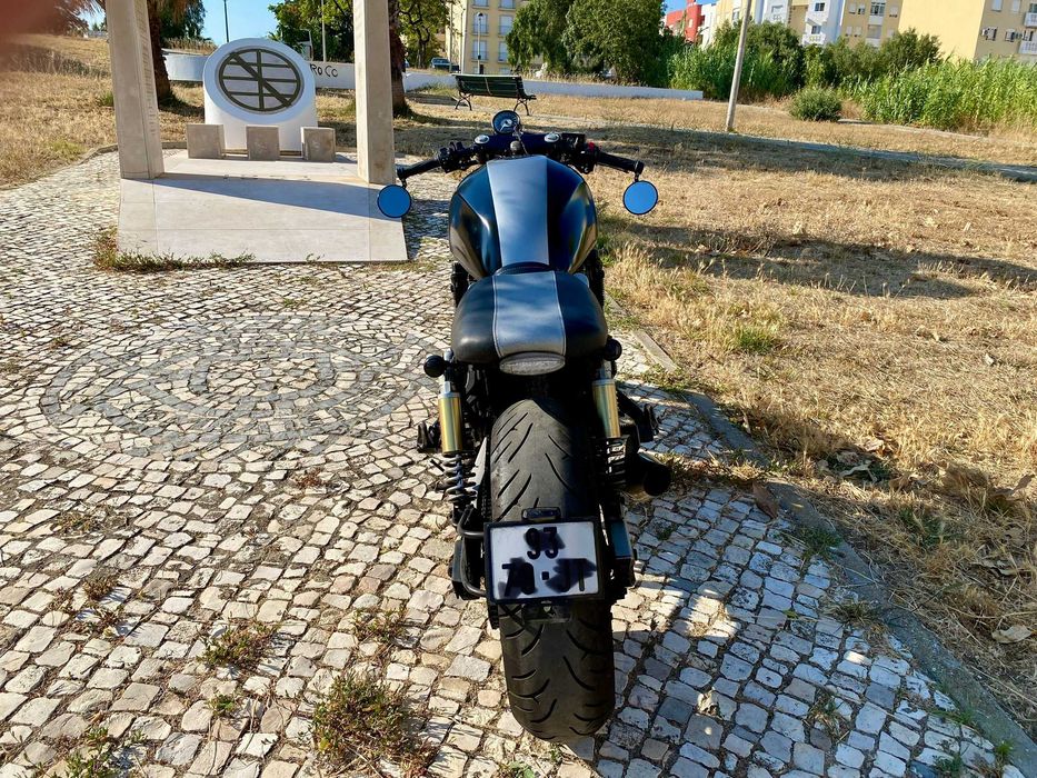 Suzuki Inazuma 750
