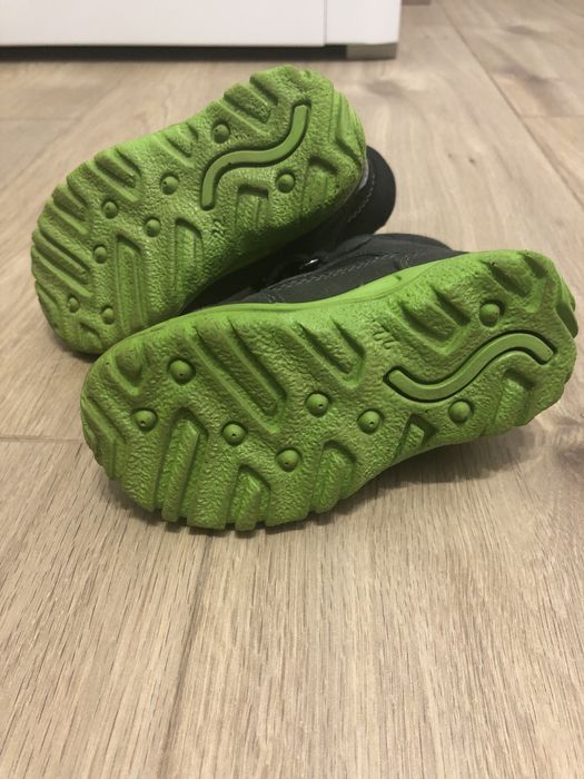 Buty zimowe chłopięce rozmiar 22
