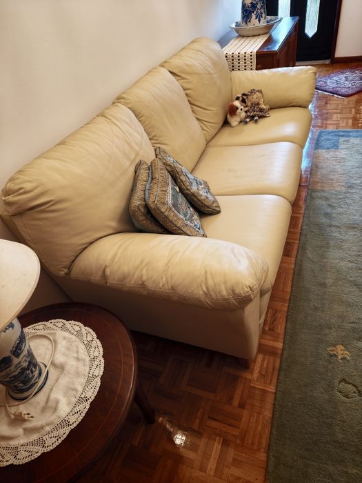 Sofás em cabedal como novos