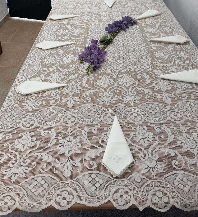 Toalha de mesa em renda de Filé + 12 guardanapos