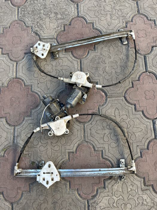 Склопідйомник чері амулет