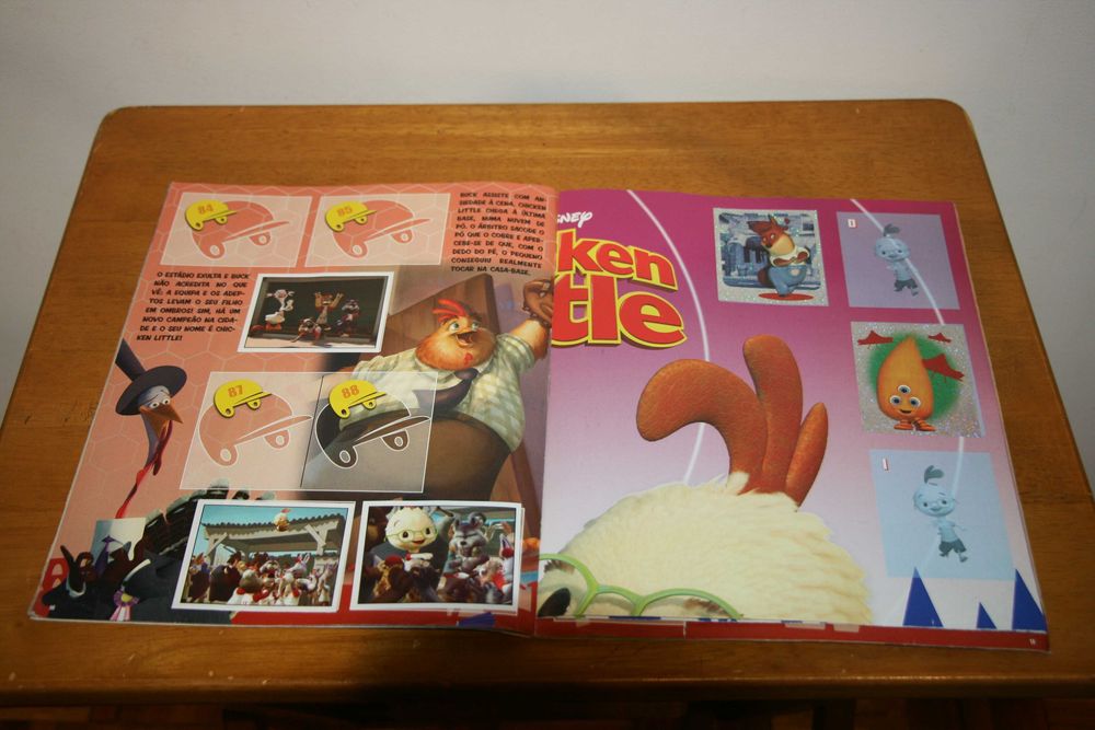 Caderneta "Chicken Little" Panini