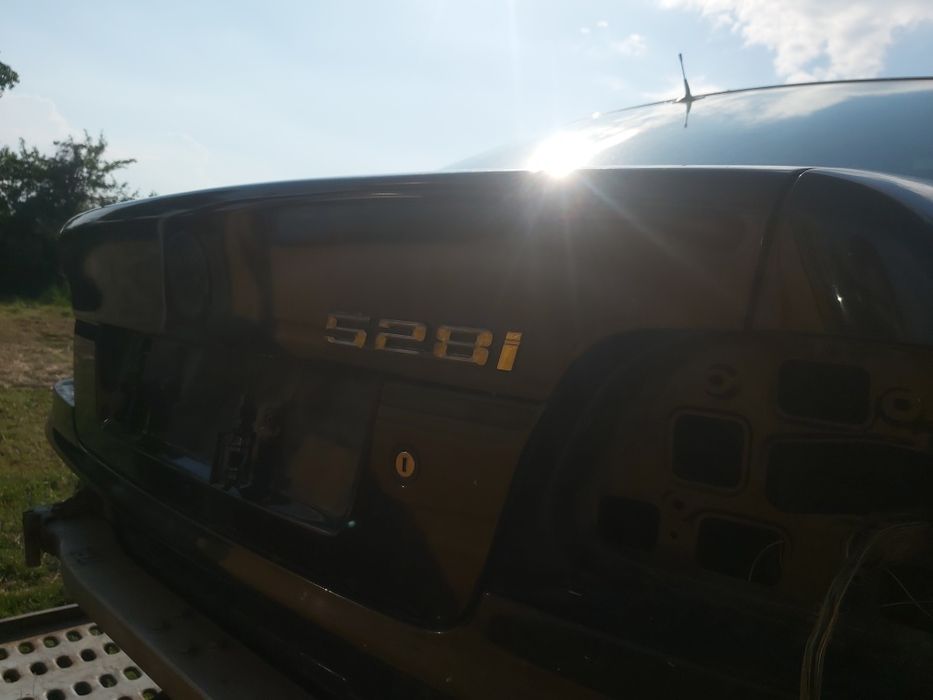 Drzwi klapa bmw 528i e39 części