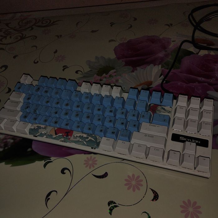 Продаю клавиатуру