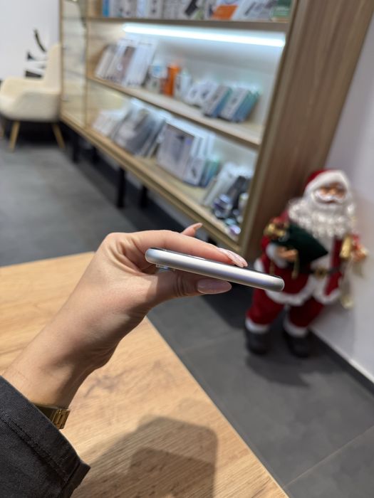 Used iPhone XR 64gb White