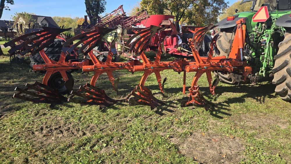 Pług obrotowy Kuhn Vari Master 121 , 4+1