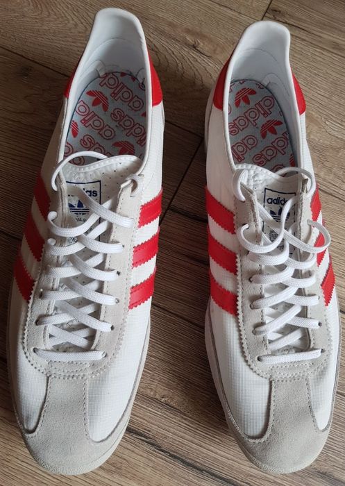 Buty Adidas. Kolor biały. Skóra naturalna. Rozmiar 46.