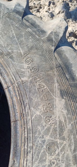 Sprzedam opony rolnicze 16.9 x 28