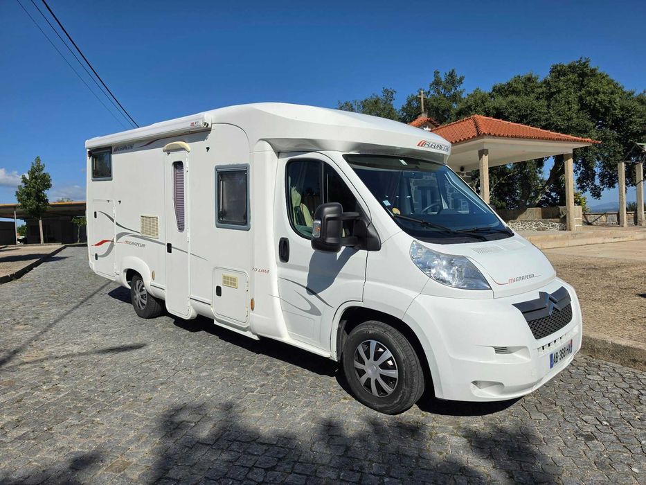 Fleurette Migrateur 70 LBM 2.2 130cv | Cama Fixa | Painel Solar | 2009