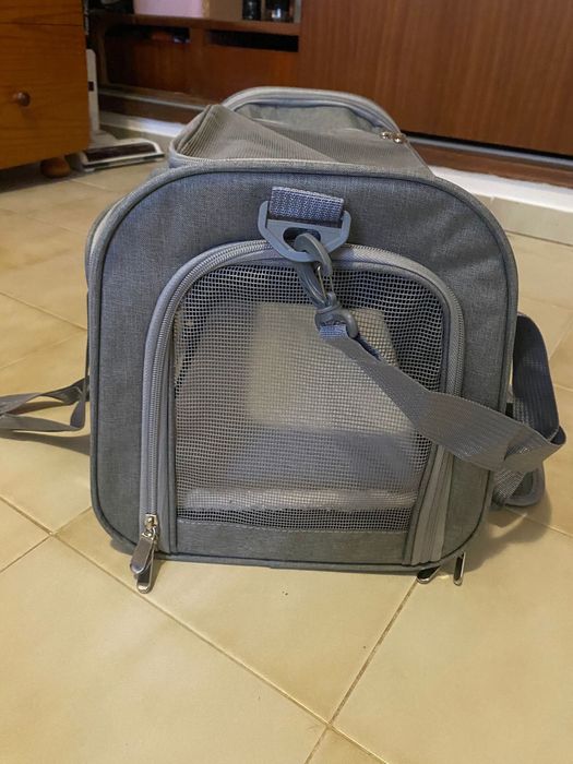 Bolsa/mala de viagem pra animas.