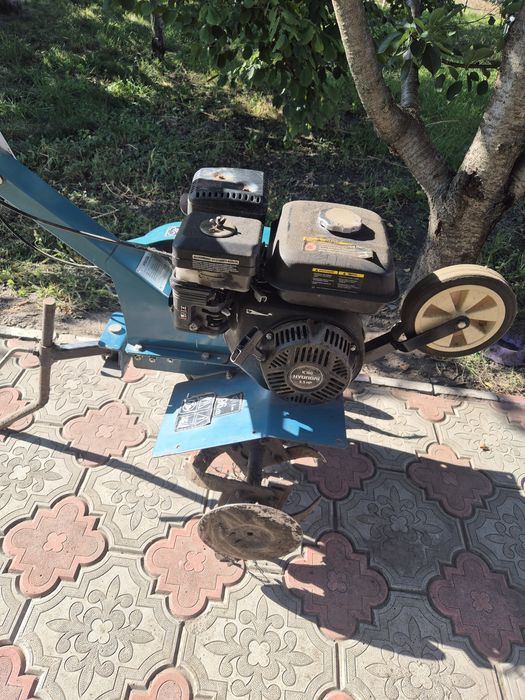 Продам культиватор Hyundai T 700