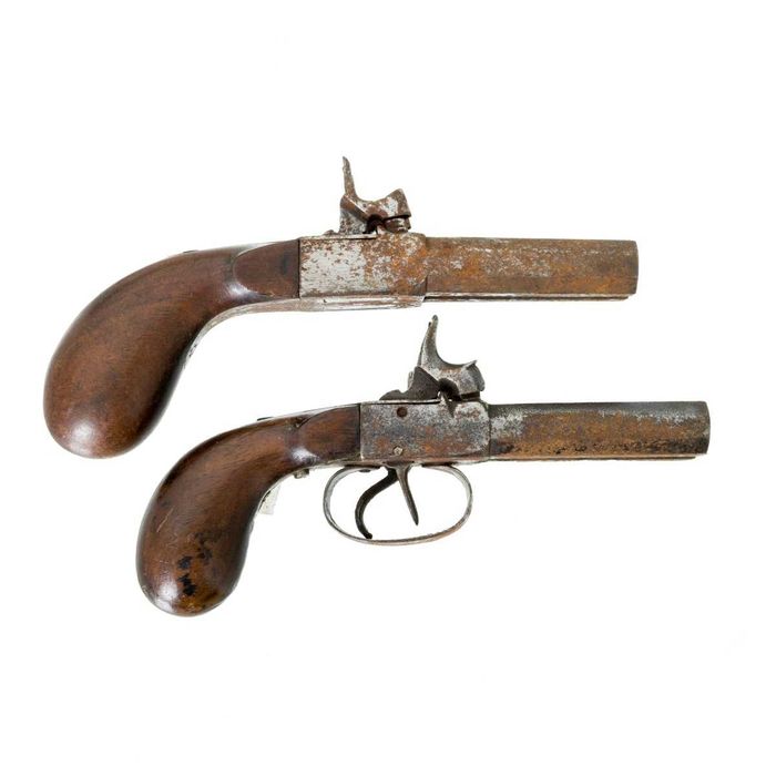 Pistolas Antigas de Viagem