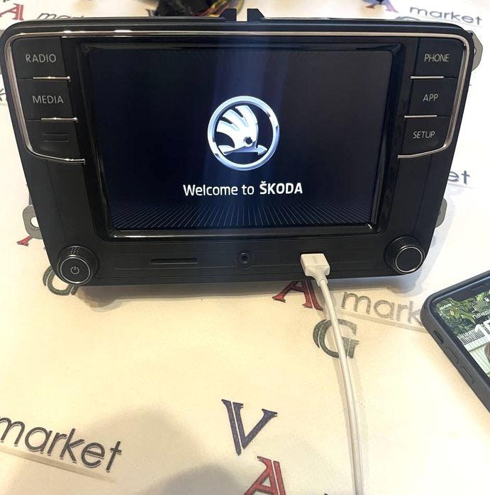 Магнітола RCD330 Plus для Skoda
