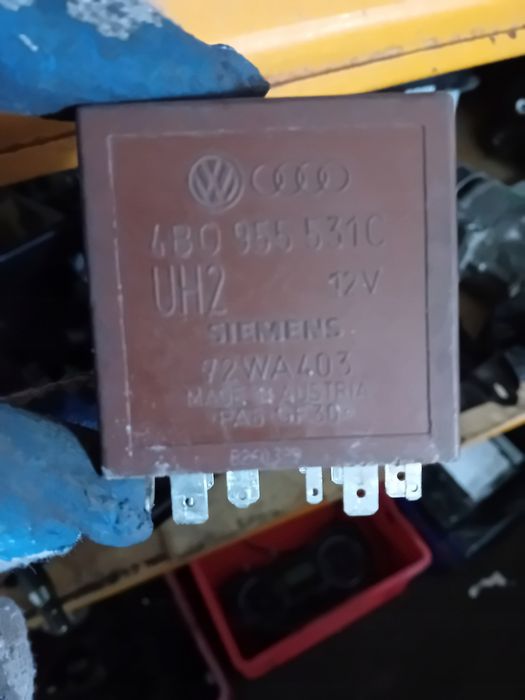 przekaźnik audi vw 4b0955531c 389