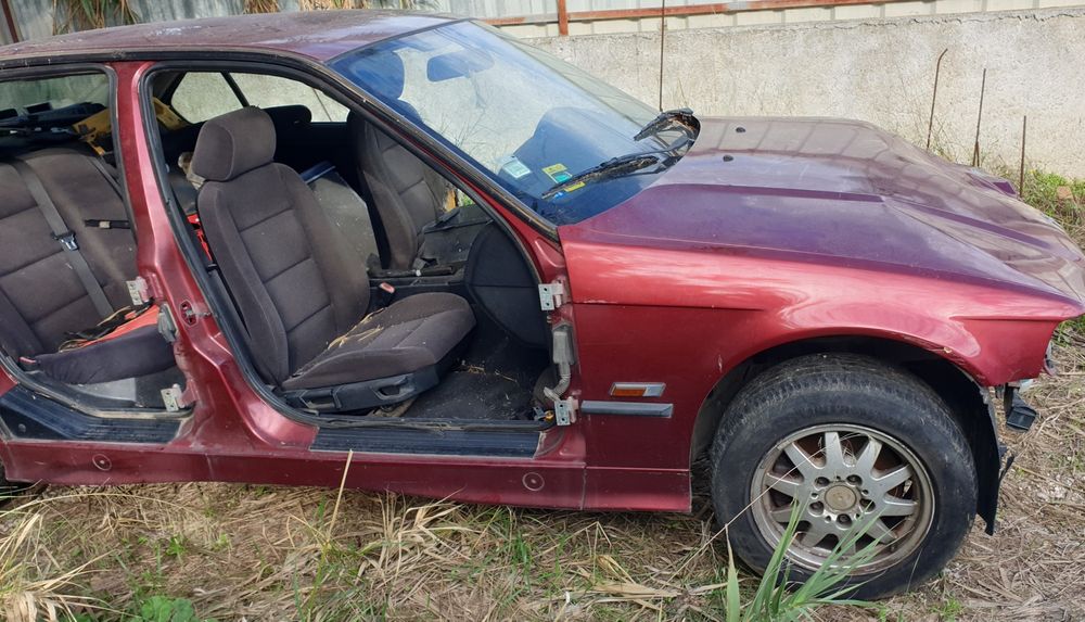Bmw 318is, E36. Peças.