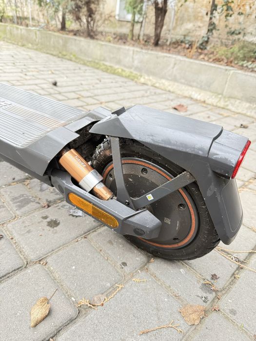 Продам самокат Navee GT3 Pro