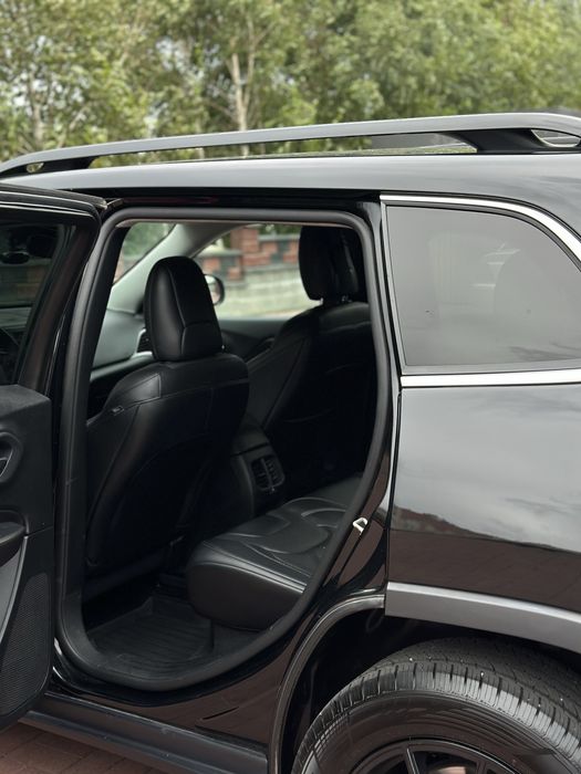 Jeep Cherokee 2022 VIN 1C4PJMMN9ND523462 фото оголошення 7 з 8
