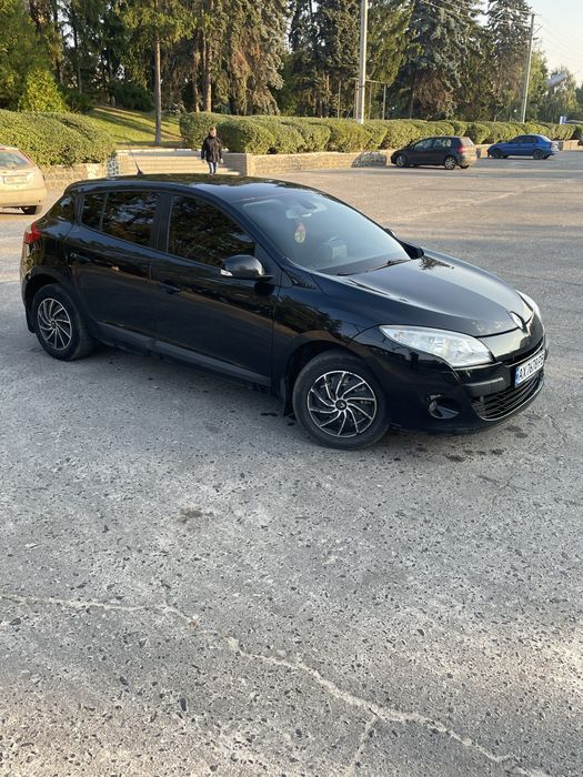 Продам авто Рено Меген 3  1.6 , газ бензин