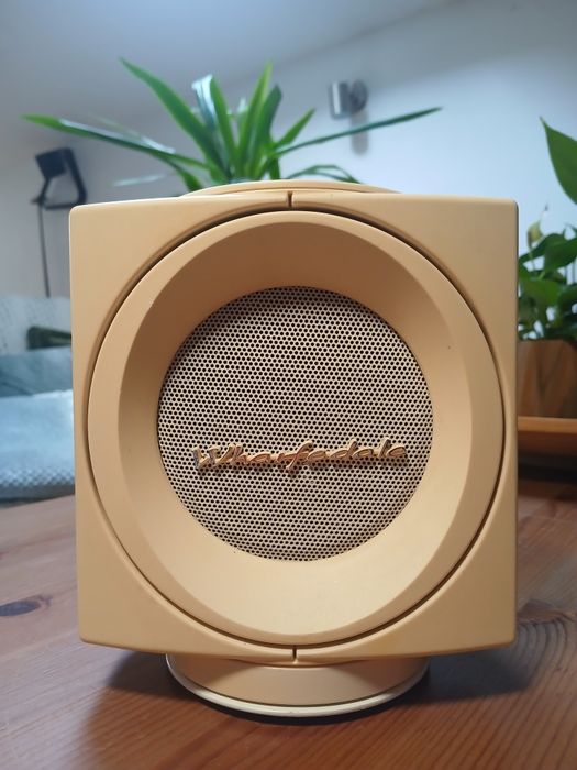 Colunas Wharfedale Modus Cube