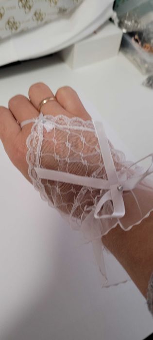 Delikatne tiulowe rękawiczki na jeden palec Nowe białe