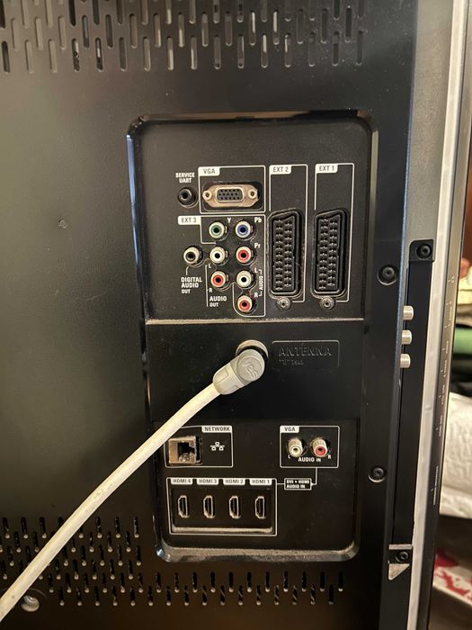 TV LCD Philips Ambilight 32PFL9604H