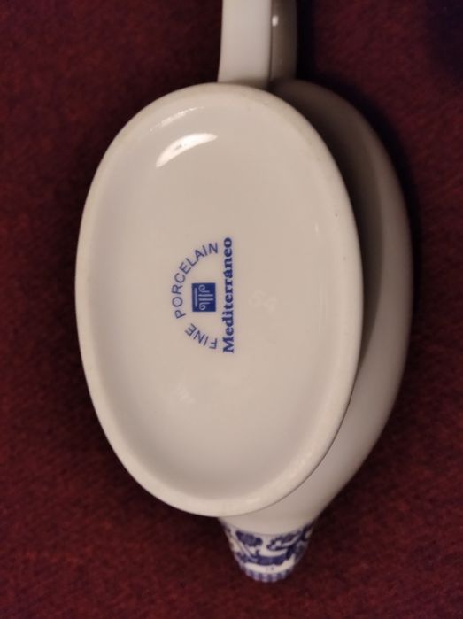 Serviços de Jantar (12 Pessoas) + OFERTA do de Café