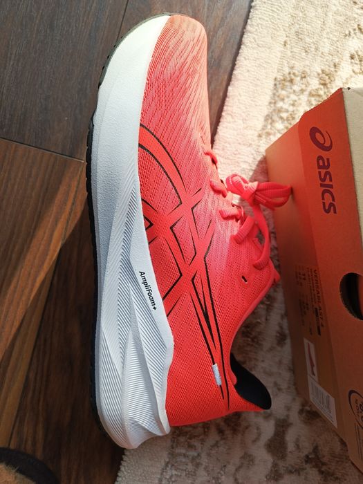 Asics versablast 4 rozmiar 45 do biegania.