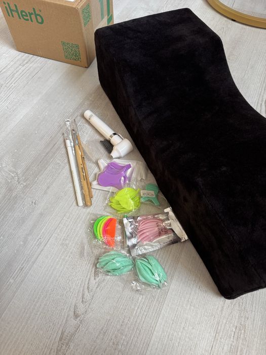 Rzęsy/przedłużanie/materiały
